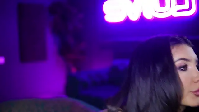 YuliaDesirevska online show from November 7, 2025, 8:24 pm