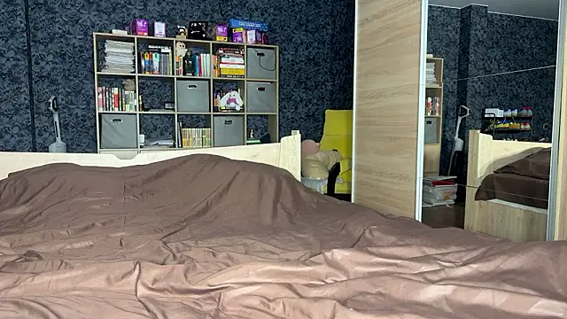 Snapshot of AzureEyes chatting on February 21, 2026, 2:30 pm AzureEyes online show from February 21, 2026, 2:30 pm