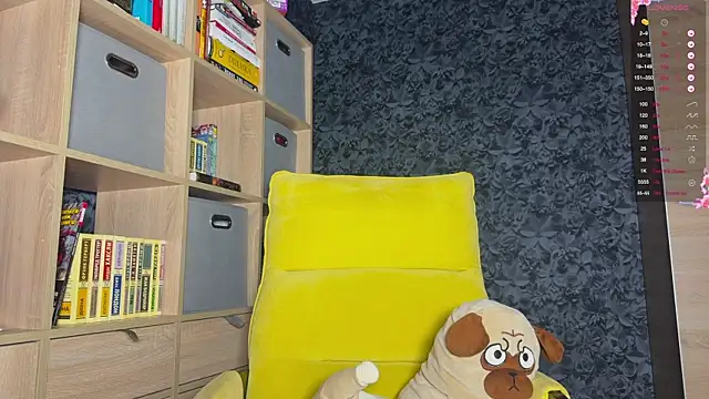 AzureEyes online show from October 20, 2025, 3:56 pm