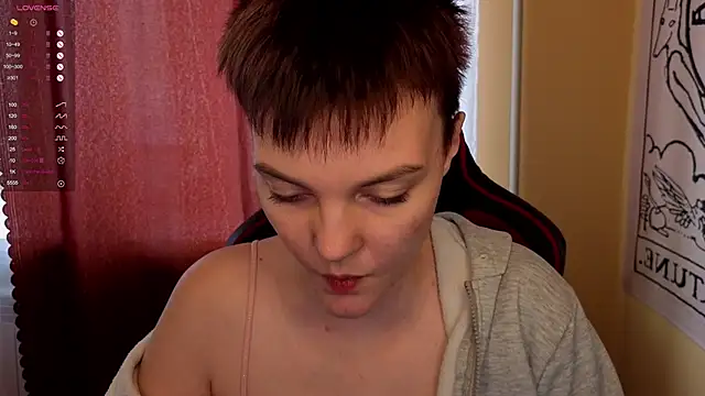 Snapshot of KrisNeal chatting on October 10, 2025, 9:32 am KrisNeal online show from October 10, 2025, 9:32 am