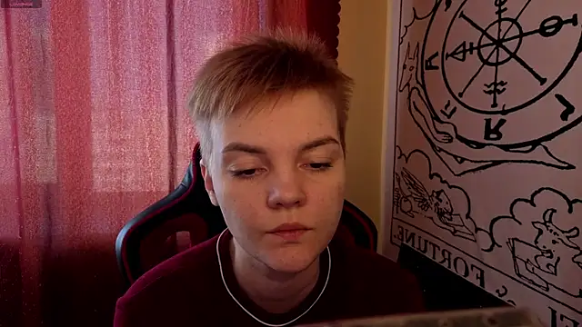 Snapshot of KrisNeal chatting on October 15, 2025, 10:12 am KrisNeal online show from October 15, 2025, 10:12 am