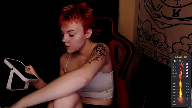 Snapshot of KrisNeal chatting on November 13, 2025, 9:02 am KrisNeal online show from November 13, 2025, 9:02 am