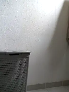 Snapshot of -Tony-TTBM chatting on December 4, 2025, 9:30 am -Tony-TTBM online show from December 4, 2025, 9:30 am