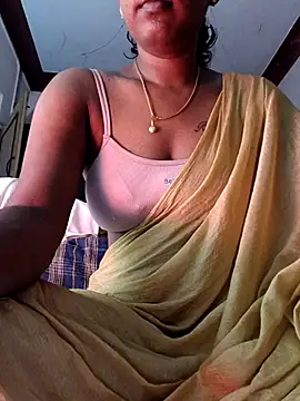 Tamil Kavitha online show from May 8, 2026, 11:52 pm