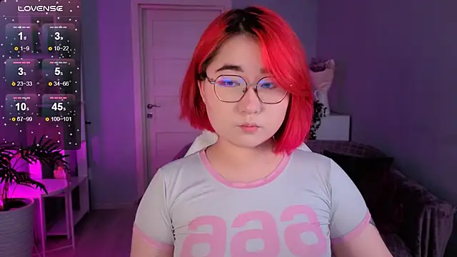 Sexy Peachy online show from September 22, 2025, 6:52 am