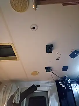 Snapshot of larry36_12 chatting on October 8, 2025, 7:10 am larry36 12 online show from October 8, 2025, 7:10 am