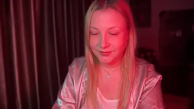 BikiHellena online show from November 25, 2025, 11:05 pm