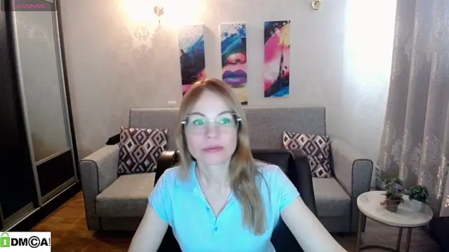 shy hot cat online show from November 12, 2025, 7:45 am