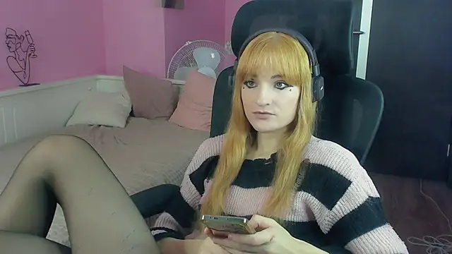 AcidTears online show from November 8, 2025, 6:06 am