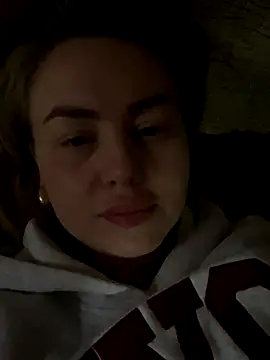 MartaLuna  online show from October 22, 2025, 12:15 pm