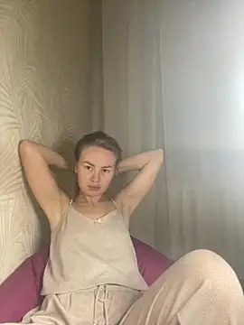 MartaLuna  online show from November 1, 2025, 8:36 pm