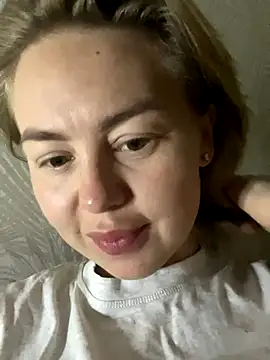 MartaLuna  online show from October 30, 2025, 7:11 pm