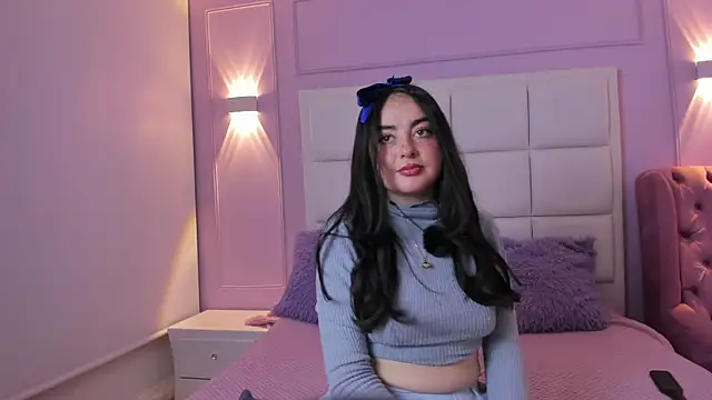 Ashleypetit online show from July 23, 2026, 1:19 pm