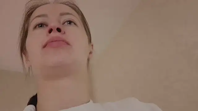 bella li   online show from March 27, 2026, 1:36 am