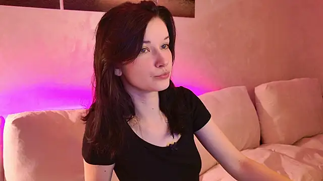sweet strawber online show from October 5, 2025, 8:21 pm
