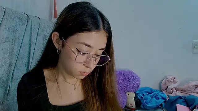 kimmy vegga2 online show from October 22, 2025, 4:01 am