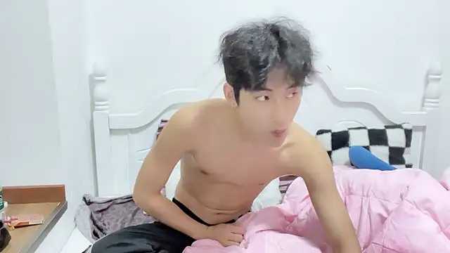 yangyang-2563 online show from September 23, 2025, 2:24 pm