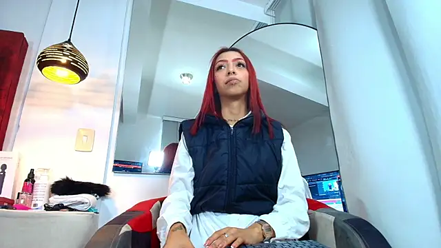 emma hearths online show from November 12, 2025, 6:45 pm