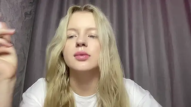 D0llySheep online show from October 4, 2025, 9:49 pm