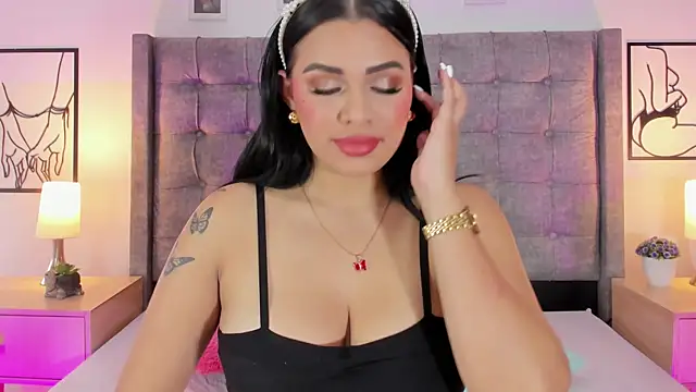 Snapshot of Linda_Fosterr chatting on January 17, 2026, 7:17 pm Linda Fosterr online show from January 17, 2026, 7:17 pm