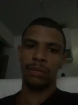 Lucio1matheus online show from October 3, 2025, 9:11 am