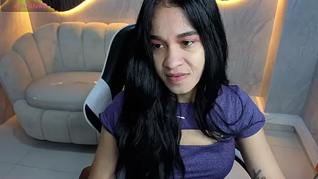 Snapshot of Maia_Tx chatting on October 27, 2025, 1:01 pm Maia Tx online show from October 27, 2025, 1:01 pm