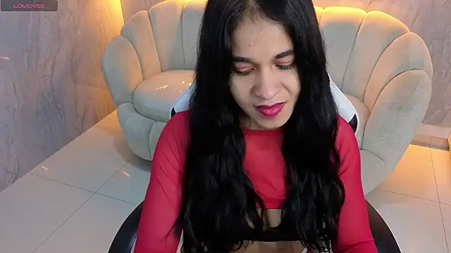 Snapshot of Maia_Tx chatting on November 6, 2025, 1:15 pm Maia Tx online show from November 6, 2025, 1:15 pm