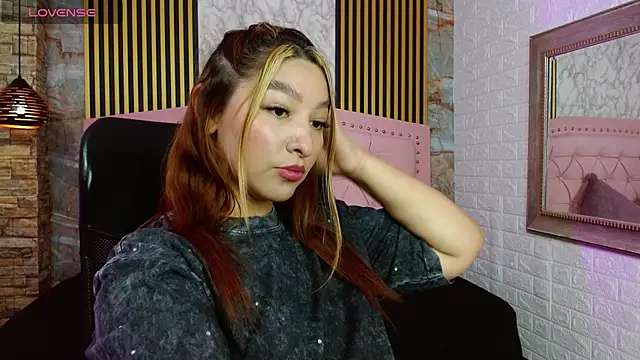 daphne walton online show from September 19, 2025, 11:58 am