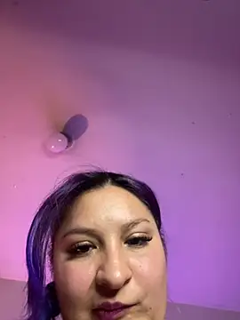 Snapshot of Emma__Fox_ chatting on November 5, 2025, 6:00 pm Emma Fox online show from November 5, 2025, 6:00 pm