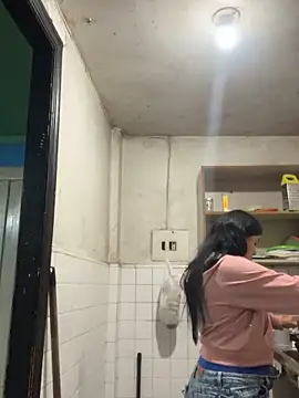 Snapshot of April_Becker chatting on May 8, 2026, 3:32 am April Becker online show from May 8, 2026, 3:32 am