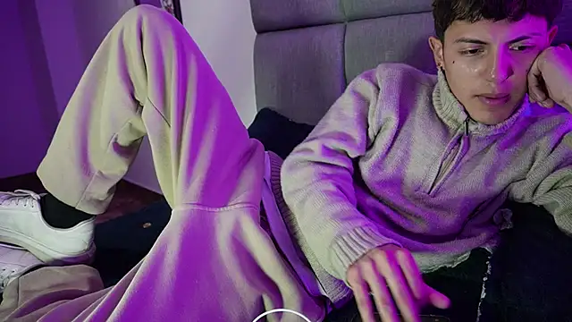 Snapshot of NaytonFreeman chatting on January 18, 2026, 3:21 am NaytonFreeman online show from January 18, 2026, 3:21 am