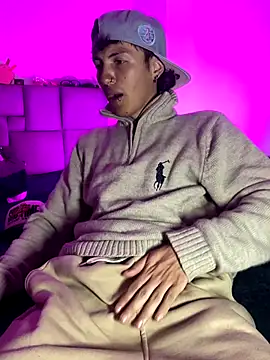 NaytonFreeman online show from November 4, 2025, 10:41 am