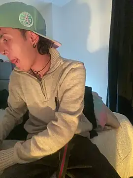 NaytonFreeman online show from October 17, 2025, 12:14 am