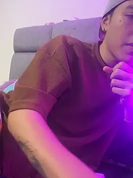 Snapshot of NaytonFreeman chatting on February 2, 2026, 12:04 pm NaytonFreeman online show from February 2, 2026, 12:04 pm