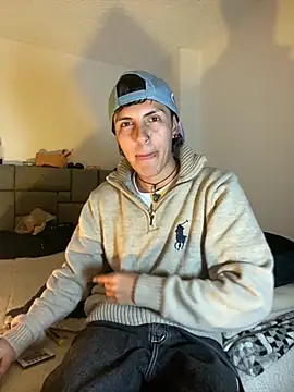 NaytonFreeman online show from October 15, 2025, 11:46 pm