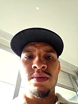 AronShelby420 online show from September 24, 2025, 12:22 pm