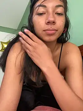 Snapshot of Lesly777_ chatting on October 23, 2025, 12:48 pm Lesly777 online show from October 23, 2025, 12:48 pm