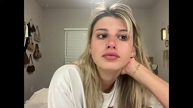 AnnGrayson online show from November 6, 2025, 2:48 am