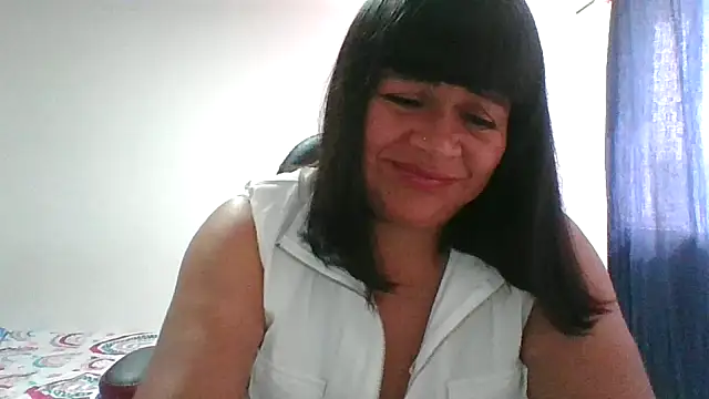 adri89-g online show from February 11, 2026, 3:34 pm