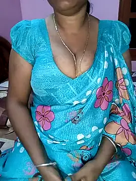 Snapshot of KannadaTamilTeluguBeauty chatting on February 17, 2026, 4:37 pm KannadaTamilTeluguBeauty online show from February 17, 2026, 4:37 pm