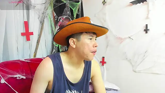 Nick Wolff online show from October 31, 2025, 7:27 am