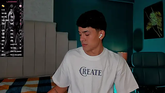 SandroVeyra online show from November 2, 2025, 3:22 am