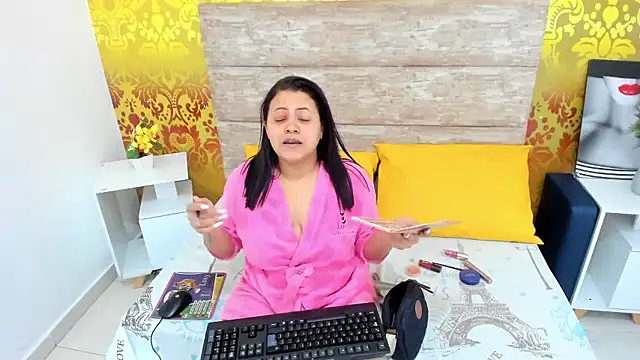 ElianaCollins online show from January 13, 2026, 3:54 am