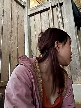 bonnie-00 online show from February 12, 2026, 3:39 am