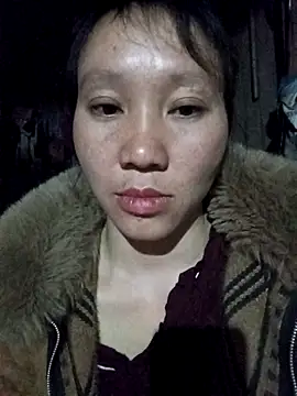 bonnie-00 online show from December 5, 2025, 12:04 pm