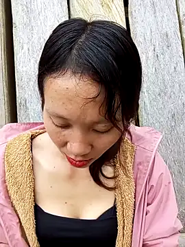 bonnie-00 online show from October 31, 2025, 1:46 am