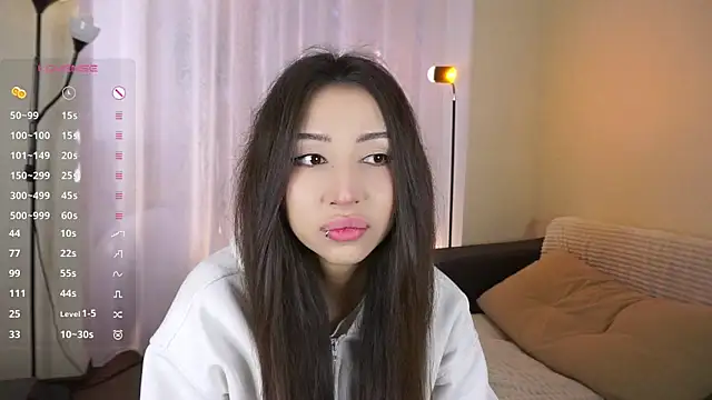 EleonorSimmes online show from October 4, 2025, 5:20 am