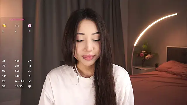 EleonorSimmes online show from September 24, 2025, 4:57 pm