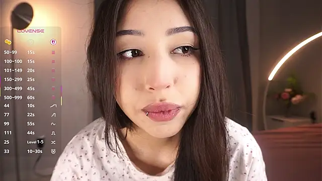 EleonorSimmes online show from September 25, 2025, 5:41 pm