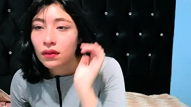 Sullyoonn online show from October 24, 2025, 11:26 pm